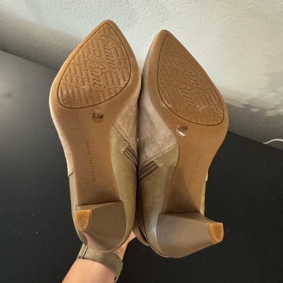 Gianni‎ Bini Women’s Beige Booties Size 5.5 - Picture 7 of 9